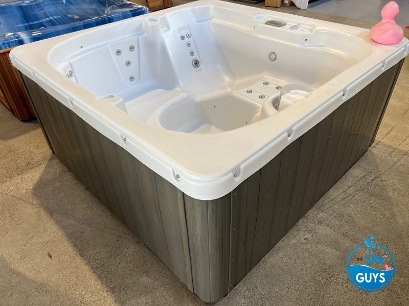 Hot Spring 5 Seater Portable Spa - Vacationer Silent Touchscreen Controlled