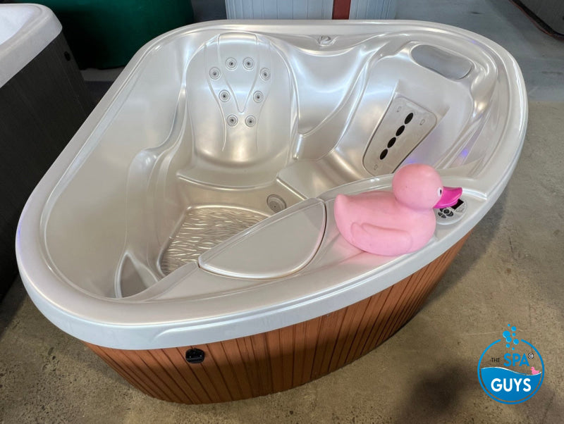 Hot Spring 2 Seater Portable Spa - Hotspot TX Triangle - Plug & Play