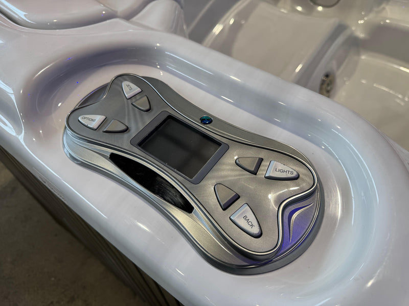 Hot Spring 5 Seater Portable Spa - Highlife - Sovereign - SILENT FLO - Ozone