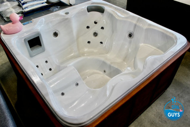 Trueform Little Ripper Compact Cedar Spa - Nz Made - 4 Seater Ozone Reduced